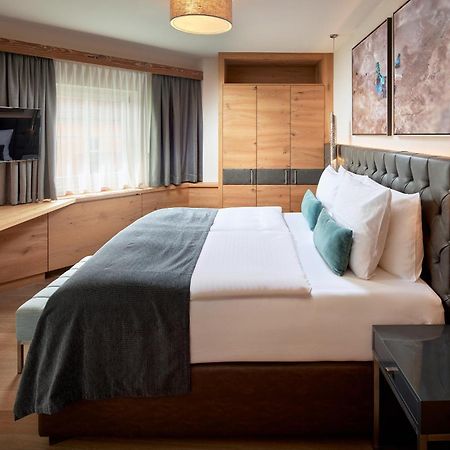 Wellness- & Sporthotel Jagdhof Röhrnbach Exteriör bild